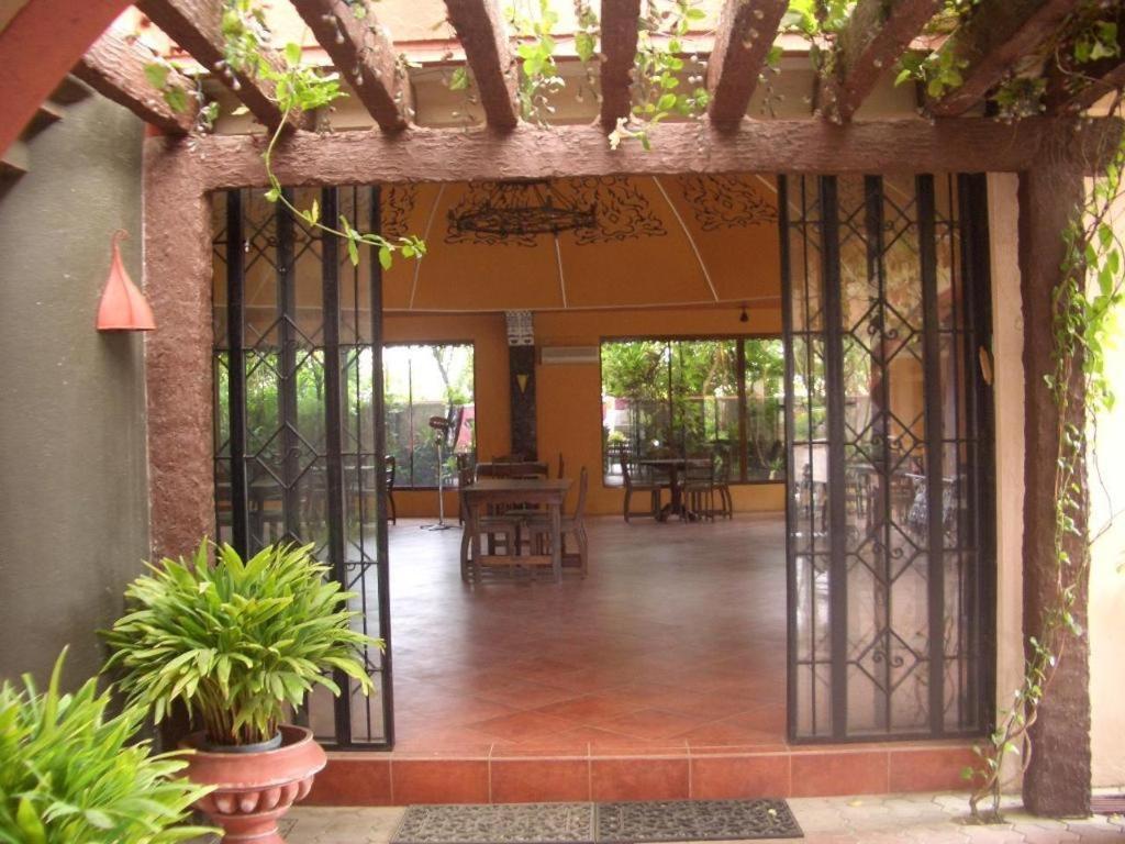 Casa La Granja Otel Iloilo City Dış mekan fotoğraf