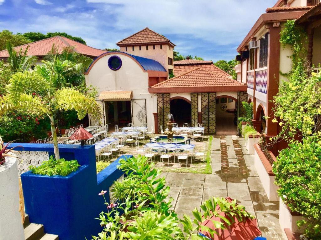 Casa La Granja Otel Iloilo City Dış mekan fotoğraf
