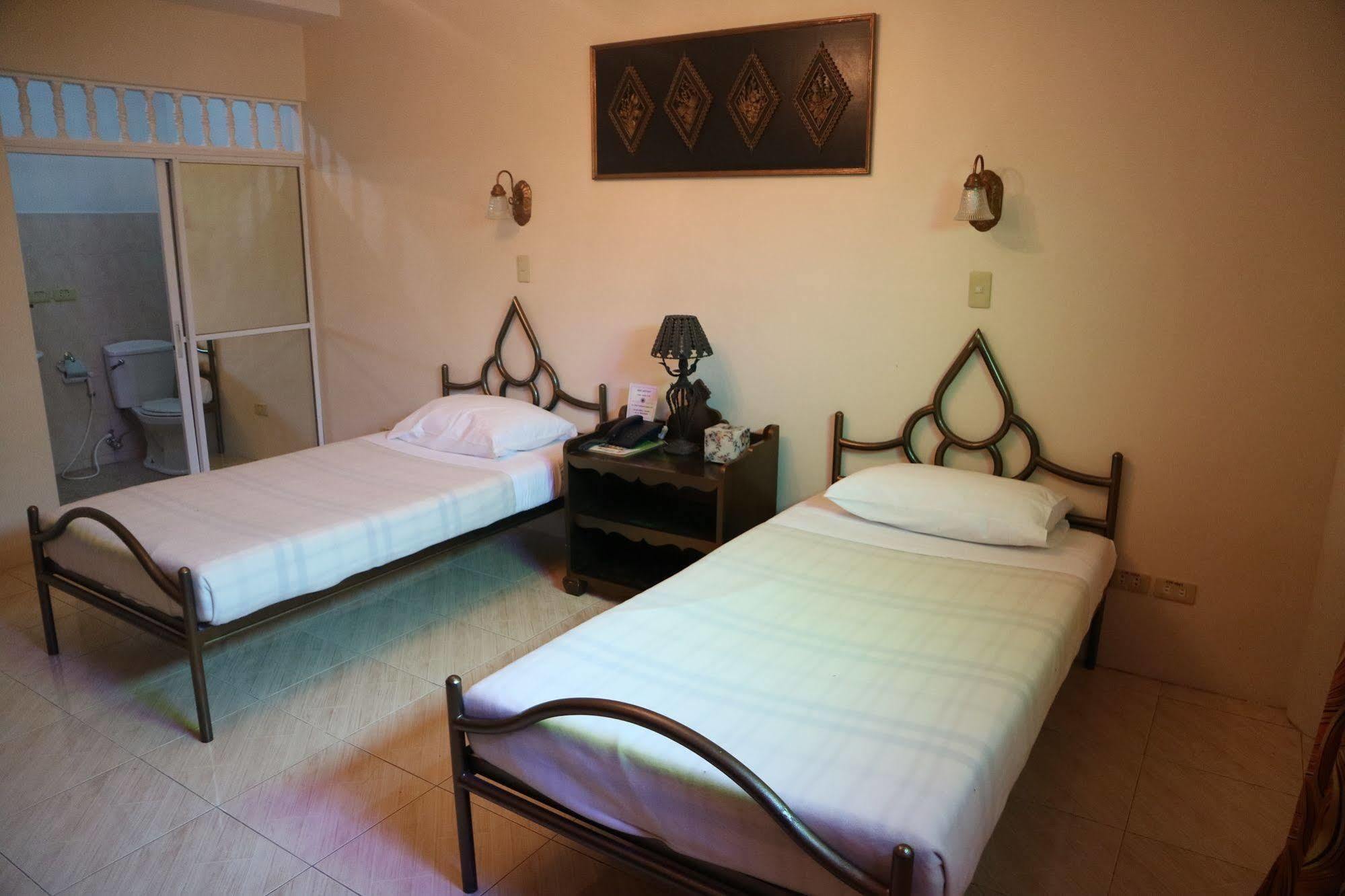 Casa La Granja Otel Iloilo City Dış mekan fotoğraf