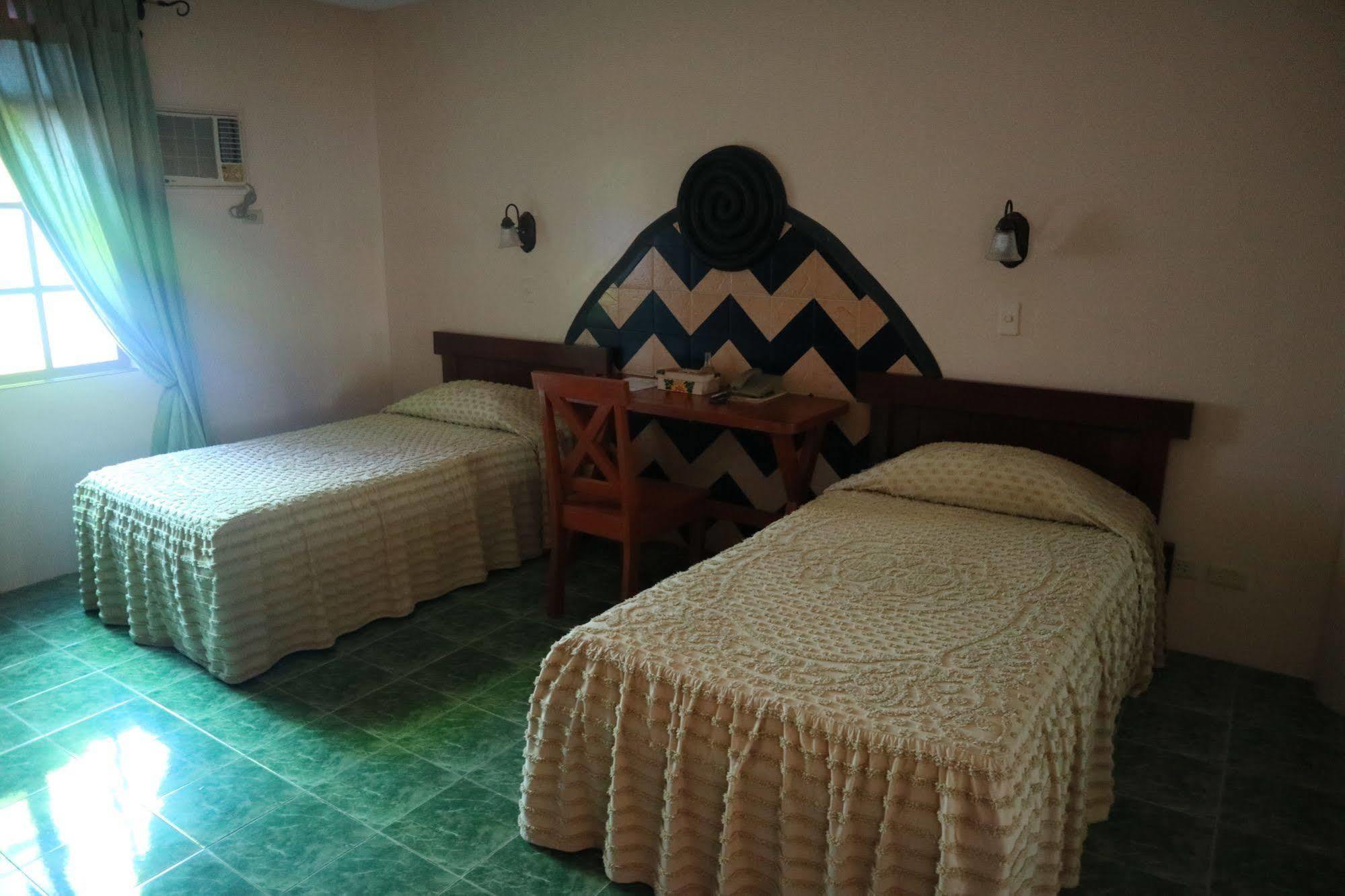 Casa La Granja Otel Iloilo City Dış mekan fotoğraf
